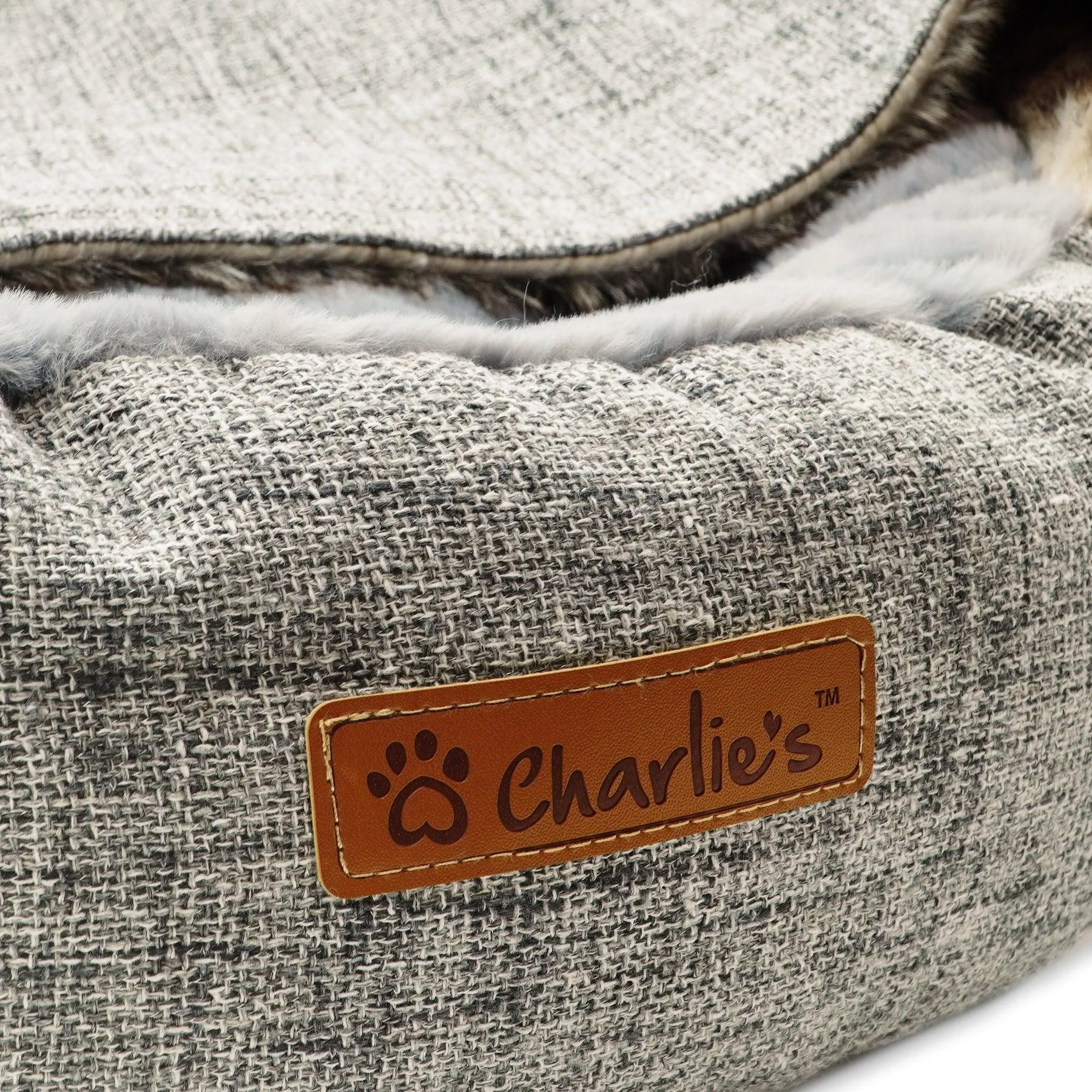 Charlie’s – Snookie Hooded Pet Bed – Faux Wolf Fur & Linen – Light Grey