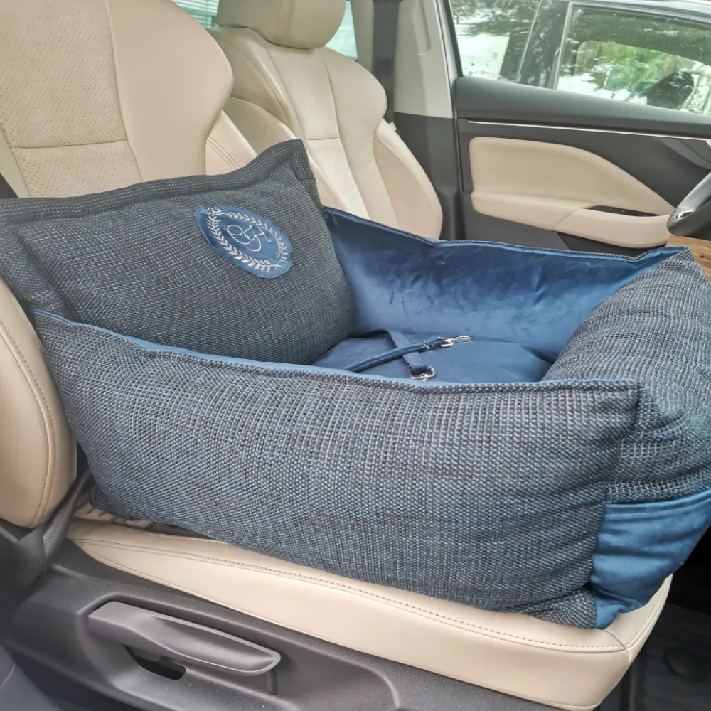 Chloe's Home Car Bed Lisbon for Dogs and Cats (Blue)