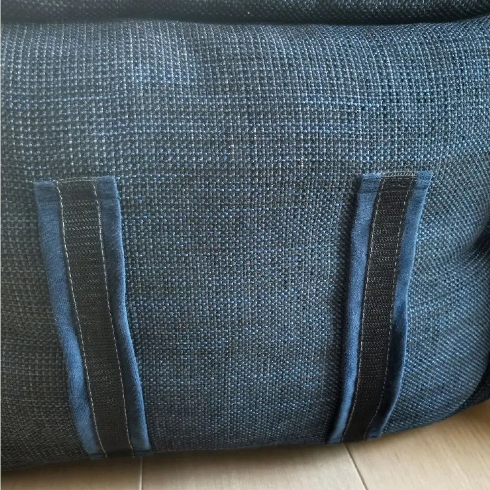 Chloe's Home Car Bed Lisbon for Dogs and Cats (Blue)
