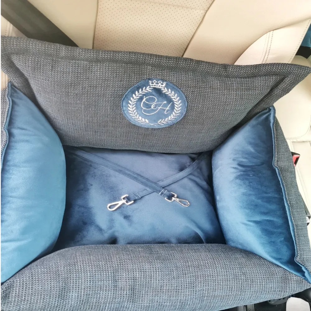 Chloe's Home Car Bed Lisbon for Dogs and Cats (Blue)